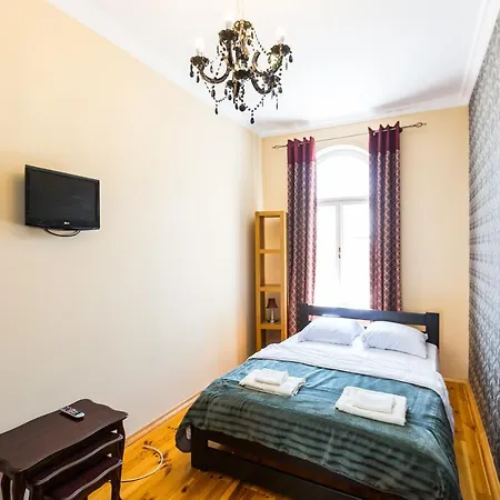 у львові, на вул. краківській 26 *