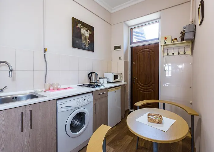 подобово у львові, на вулиці краківській 26 біля добробуту центр לבוב