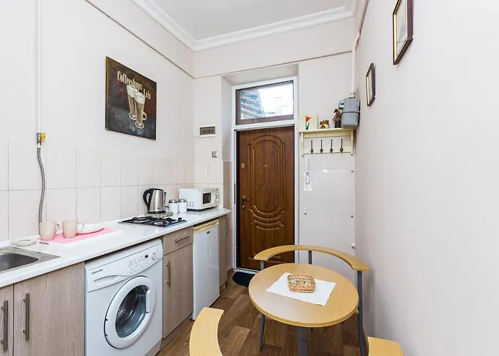 у львові, на вул. краківській 26 *