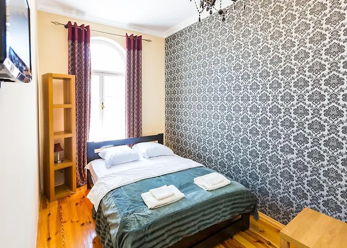 подобово у львові, на вулиці краківській 26 біля добробуту центр Leópolis