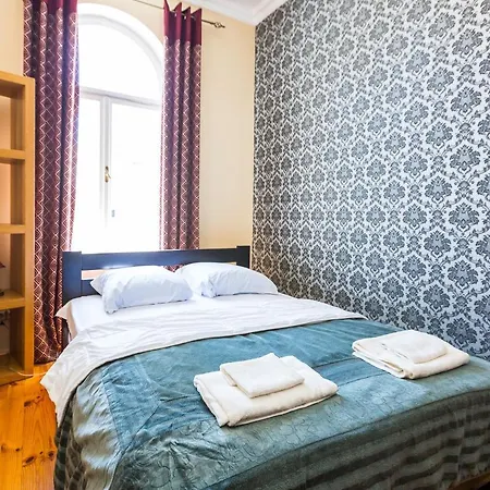 подобово у львові, на вулиці краківській 26 біля добробуту центр 리비프