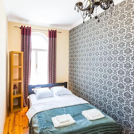 подобово у львові, на вулиці краківській 26 біля добробуту центр * 리비프